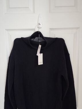 Aritzia Cashmere Black Funnel Neck Pullover